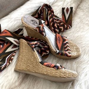 Lace up espadrilles size 8